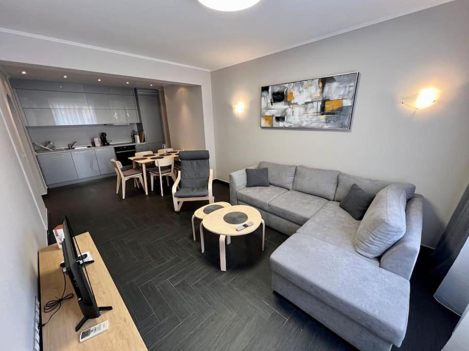 Excellent Location ! General Gurko Apartment Софія Екстер'єр фото