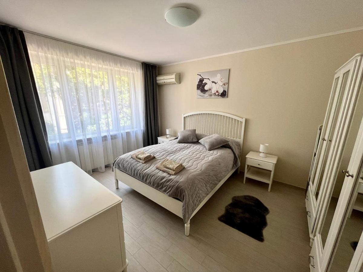 Excellent Location ! General Gurko Apartment Софія Екстер'єр фото